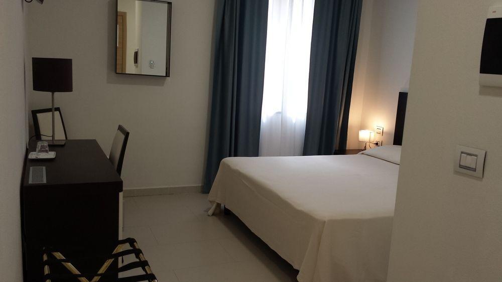 Buddi Hotel Platamona Exterior photo